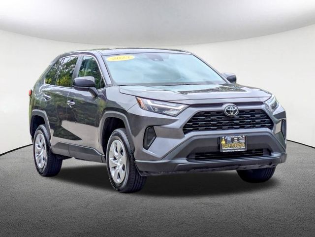 2023 Toyota RAV4 LE 2