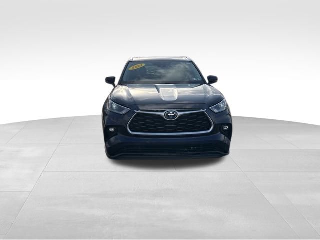 used 2021 Toyota Highlander Hybrid car, priced at $29,699