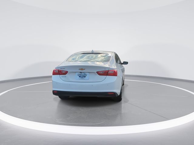 Used 2024 White Chevrolet LT image 7