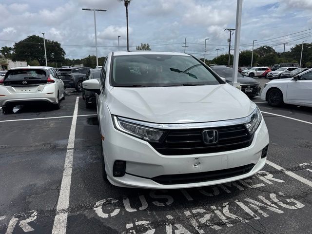 Certified Used 2024  Honda EX-L image 3
