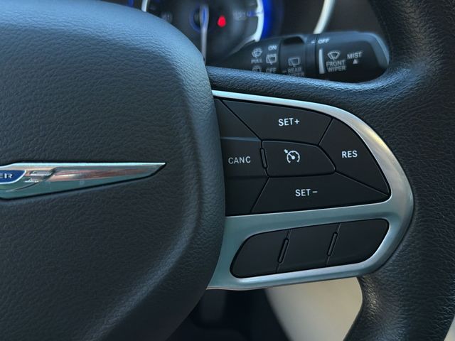 Used 2021 White Chrysler LX image 26