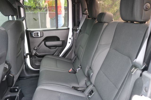 Used Car 2022 Jeep Gladiator  Sport For Sale Under $35,000 In Austin, Texas