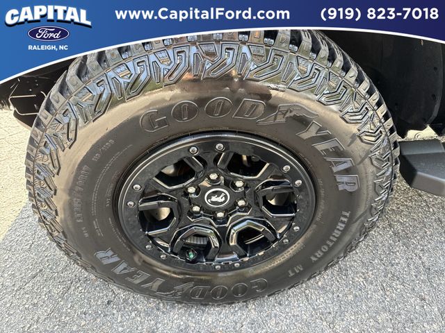 Used 2023 Gray Ford Wildtrak image 13