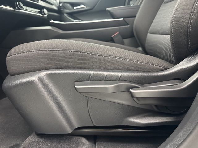 new 2026 Chevrolet Equinox car, priced at $30,240