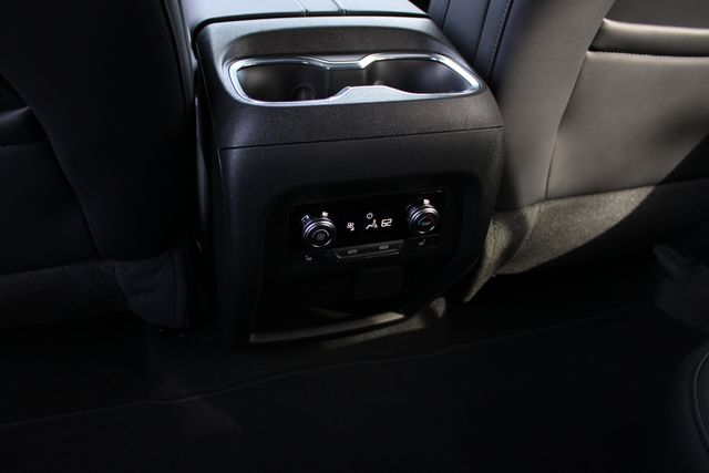 New 2026 White GMC Elevation image 25
