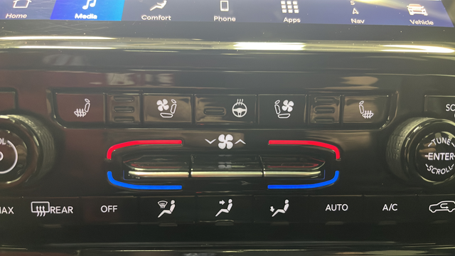 Used 2024 Diamond Black Crystal Pearlcoat Jeep Limited image 42