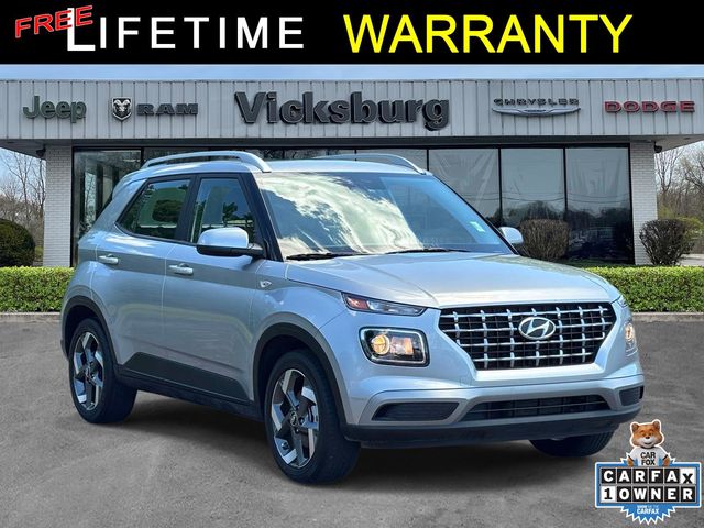 Shimmering Silver 2023 Hyundai Venue SUV / Crossover Front-Wheel Drive Continuously Variable Transmission