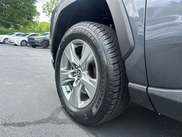 2023 Toyota RAV4 XLE - Photo 13
