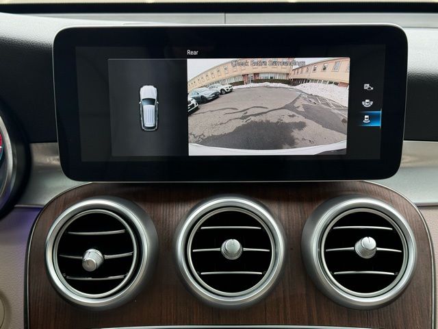 2021 Mercedes-Benz GLC