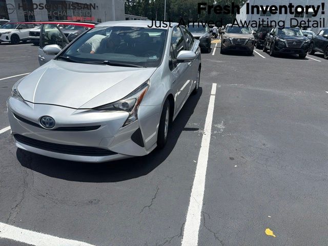 Classic Silver Metallic 2017 Toyota Prius Hatchback Front-Wheel Drive Continuously Variable Transmission