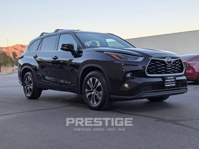 2021 Toyota Highlander XLE 4