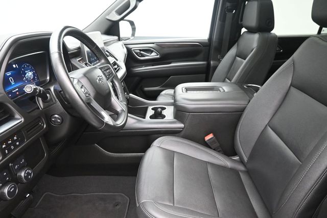 Used 2023 Gray Chevrolet Z71 image 16