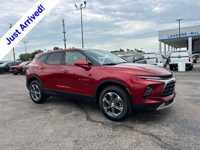Radiant Red Tintcoat 2026 Chevrolet Blazer SUV / Crossover 9-Speed Automatic Overdrive