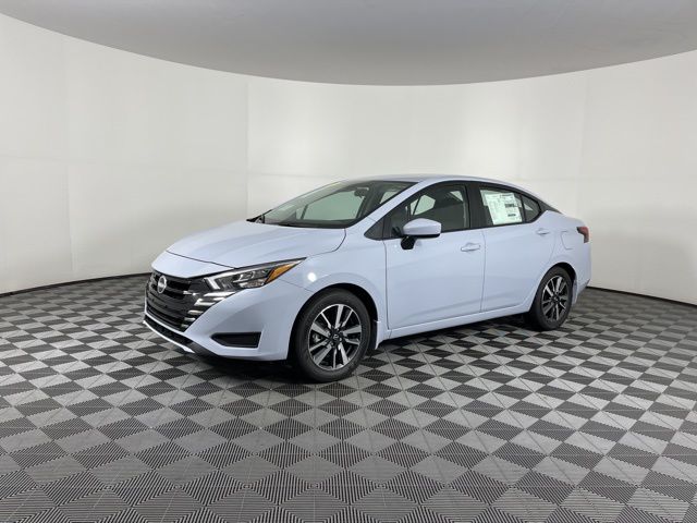2025 Gray Sky Pearl Nissan Versa 1.6 SV FWD Sedan