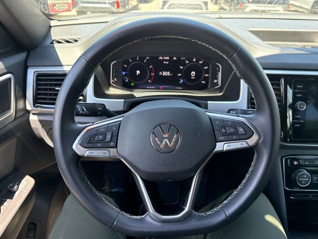 2023 Volkswagen Atlas Cross Sport 2.0T SE w/Technology White at Sutliff Volkswagen