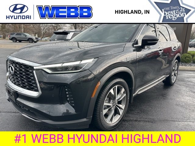 Used 2023 Black INFINITI LUXE image 41