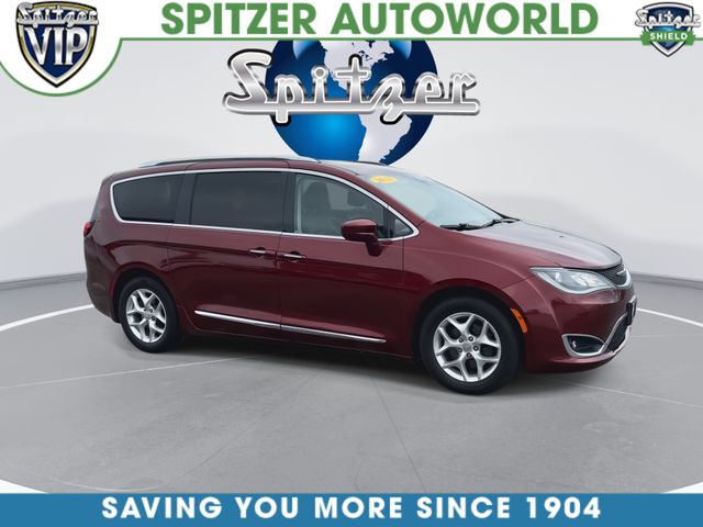 Used 2018 Red Chrysler Touring L Plus image 2