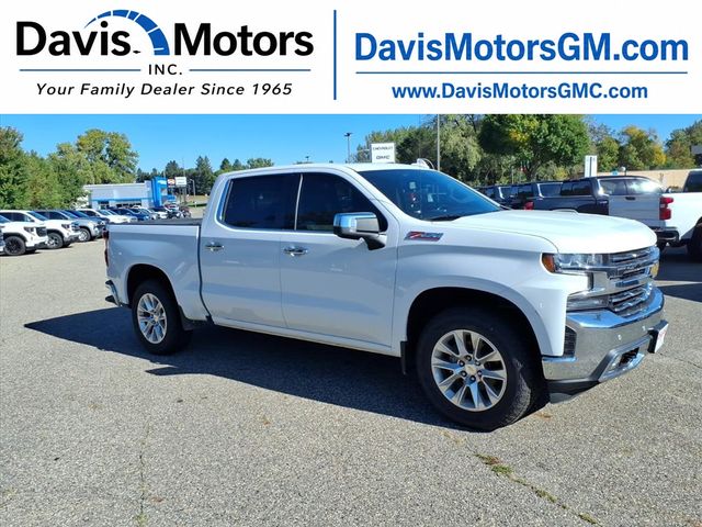 Summit White 2022 Chevrolet Silverado 1500 Pickup Truck Four-Wheel Drive 8-Speed Automatic