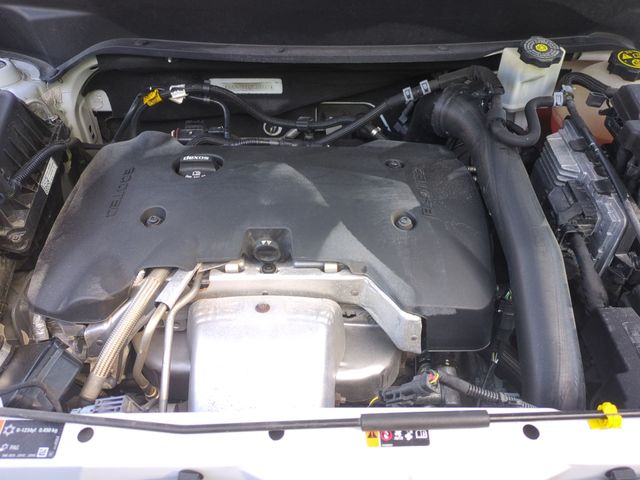 Used 2019 White GMC SLT image 25