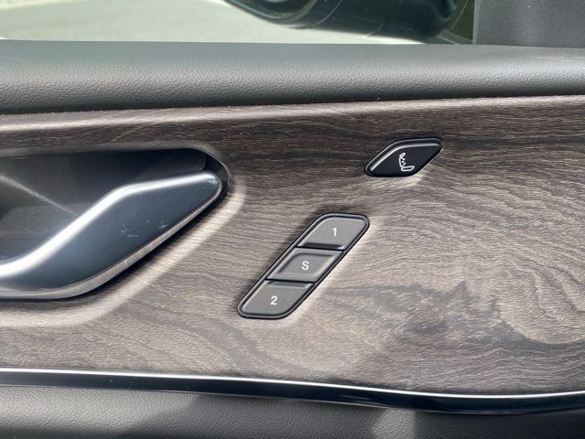 new 2025 Jeep Grand Cherokee car, priced at $52,418