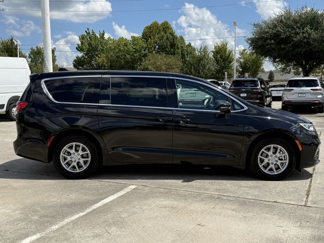 2026 Chrysler Pacifica Select - 2