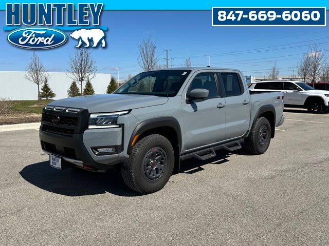 2025 Nissan Frontier PRO-4X Crew Cab 4WD