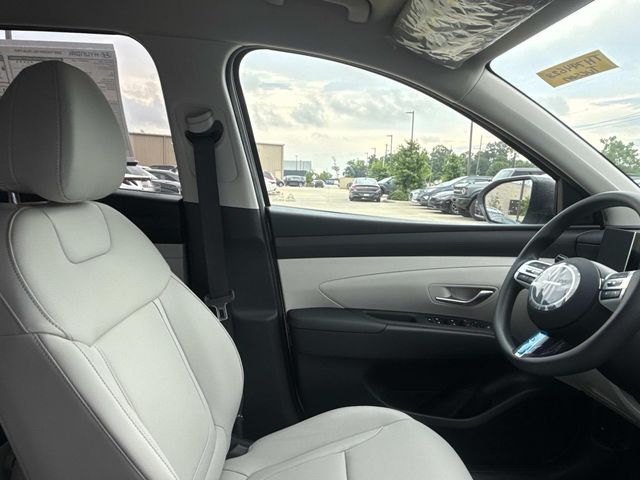 New 2026 White Hyundai SEL Plus image 11
