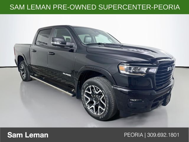 Diamond Black Crystal Pearlcoat 2025 RAM 1500 Laramie Crew Cab 4WD Pickup Truck Four-Wheel Drive 8-Speed Automatic