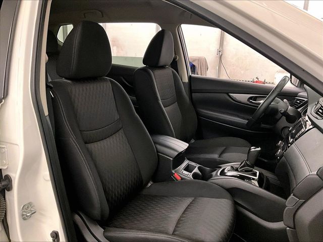 2018 Nissan Rogue SV White at Phil Fitts Ford