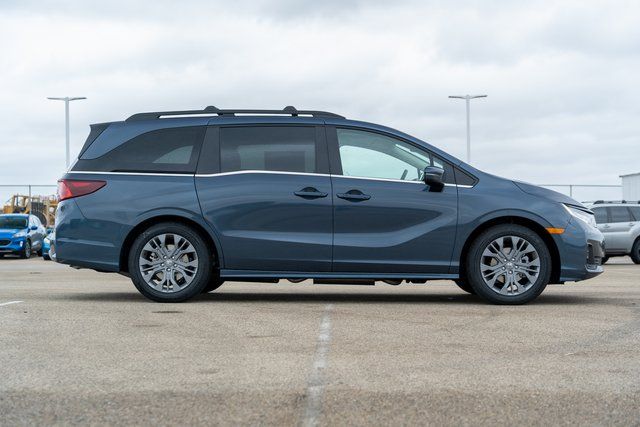 2025 Honda Odyssey Touring 8