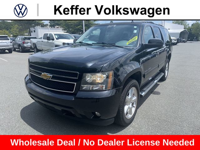 Black Granite Metallic 2013 Chevrolet Suburban SUV / Crossover Four-Wheel Drive 6-Speed Automatic Overdrive