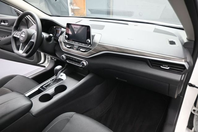 Used 2025 Nissan Altima Sedan