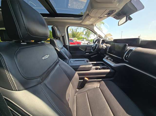 2025 Black Metallic Ford Expedition Max Platinum 4X4 SUV