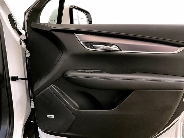 2023 Cadillac XT6 Luxury White at Auto Express Mitsubishi