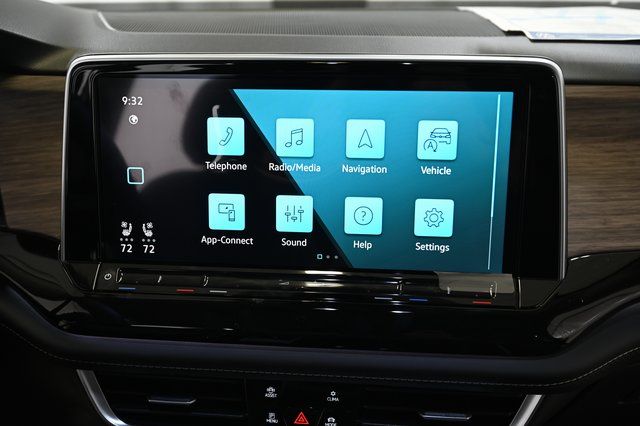 New 2026 White Volkswagen 2.0T SEL Premium R-Line image 5