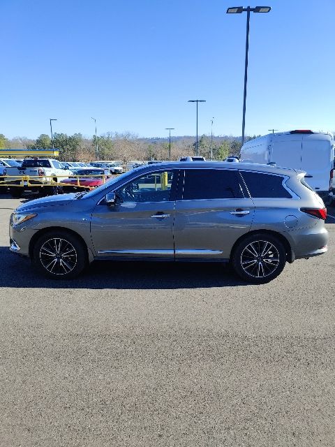 2018 INFINITI QX60 Base 10