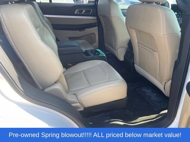 Used 2017 White Ford XLT image 24