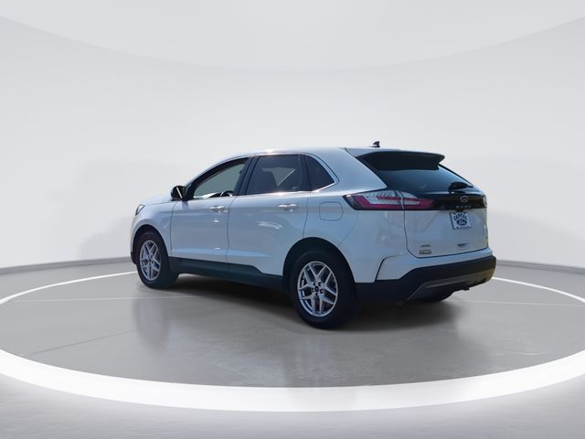 Used 2024 White Ford SEL image 6