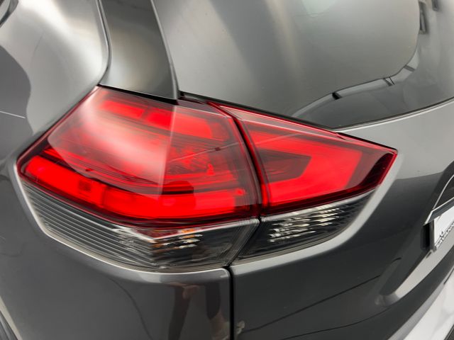 2017 Gun Metallic Nissan Rogue SL FWD SUV
