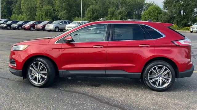 2022 Ford Edge Titanium 5