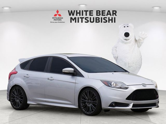 Ingot Silver 2014 Ford Focus ST Hatchback Front-Wheel Drive 6-Speed Manual