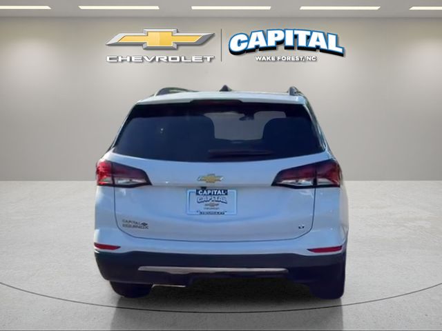 Used 2022 White Chevrolet LT image 4
