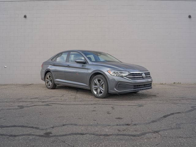 Certified Used 2024  Volkswagen 1.5T SE image 9