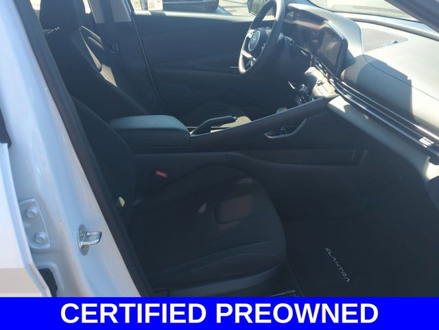 2024 Hyundai Elantra SEL photo