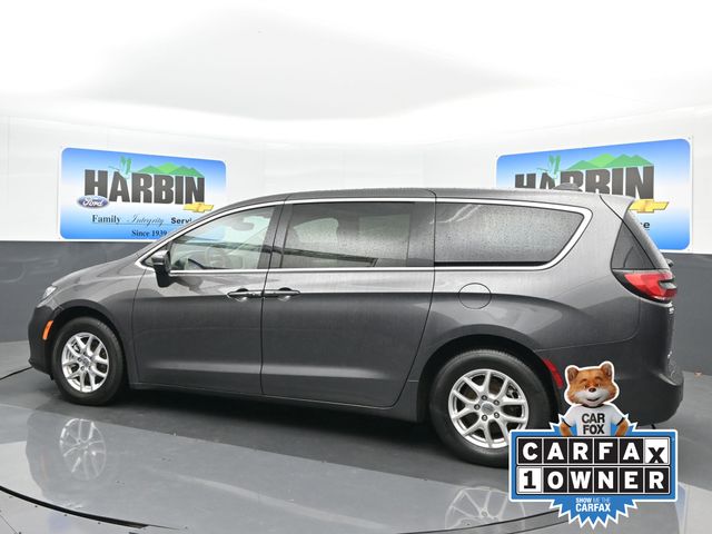 2023 Chrysler Pacifica Touring L photo