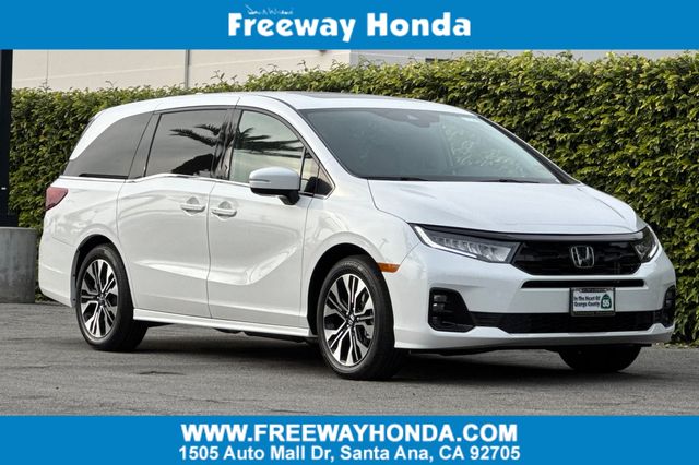 2026 Honda Odyssey Elite's photo