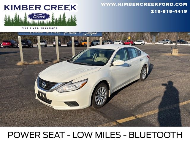 Pearl White 2017 Nissan Altima 2.5 S Sedan Front-Wheel Drive Continuously Variable Transmission