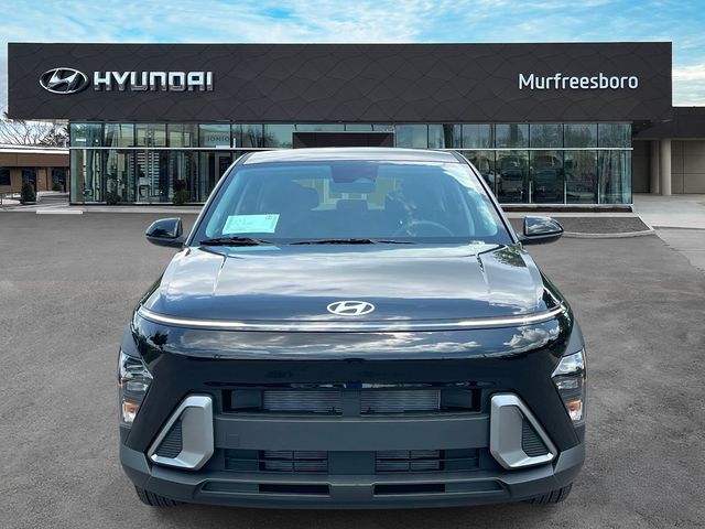 New 2026 Black Hyundai SE image 2