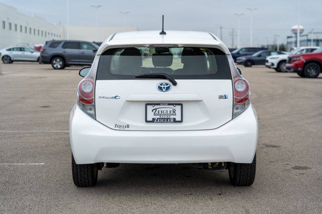 2012 Toyota Prius c Four 6