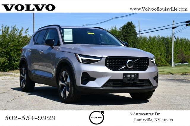 Aurora Silver 2026 Volvo XC40 SUV / Crossover All-Wheel Drive Automatic